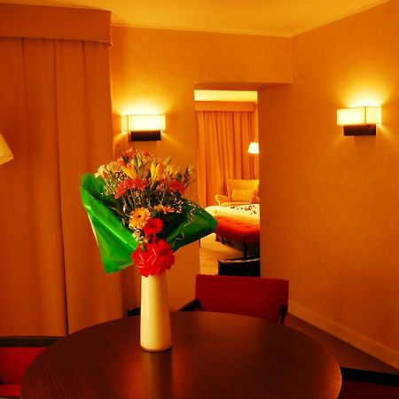 Howard Johnson Plaza Resort & Casino Mayorazgo Paraná Oda fotoğraf A suite at the hotel