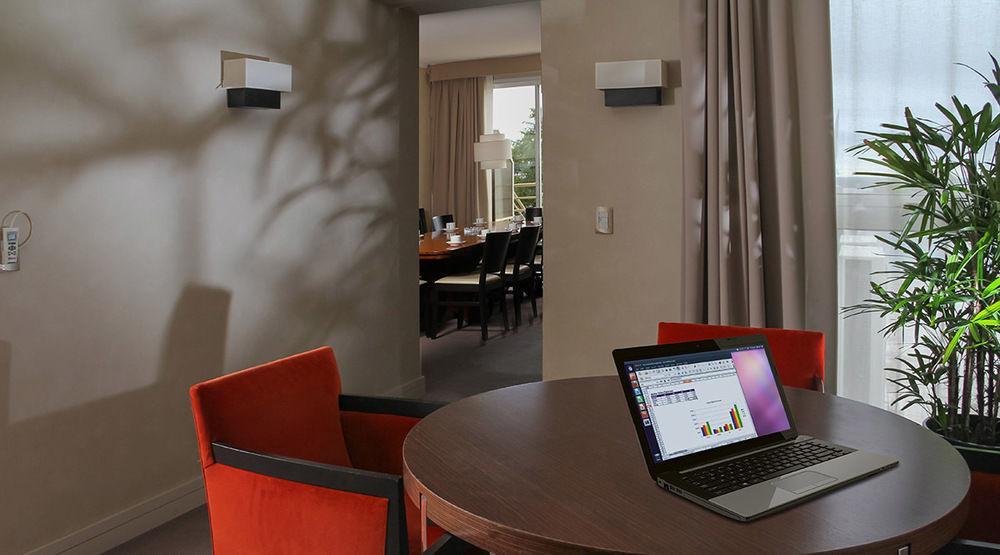 Howard Johnson Plaza Resort & Casino Mayorazgo Paraná Dış mekan fotoğraf A typical hotel room