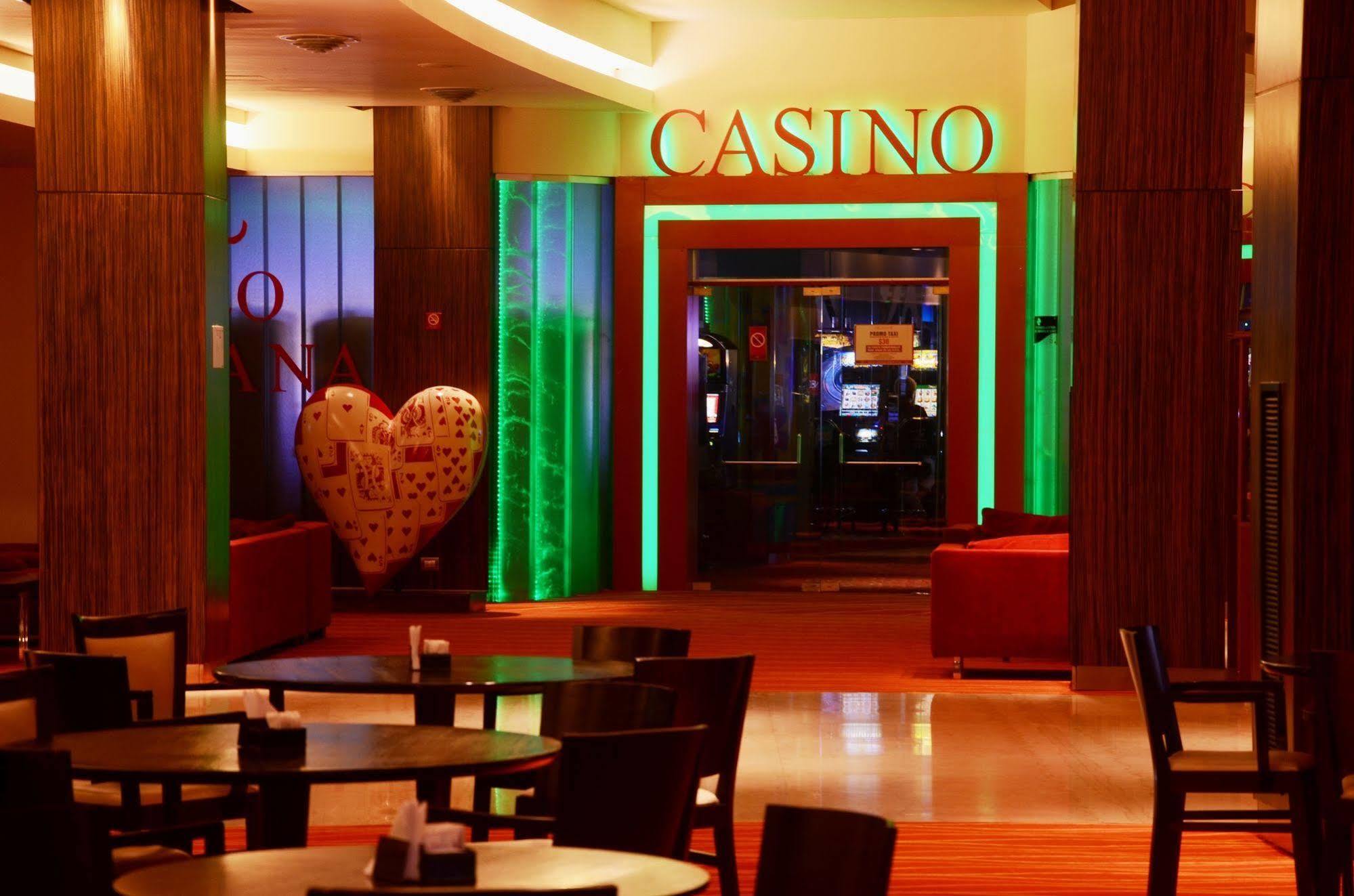 Howard Johnson Plaza Resort & Casino Mayorazgo Paraná Dış mekan fotoğraf Casino