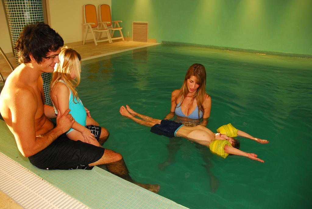 Howard Johnson Plaza Resort & Casino Mayorazgo Paraná Dış mekan fotoğraf A scene from the film